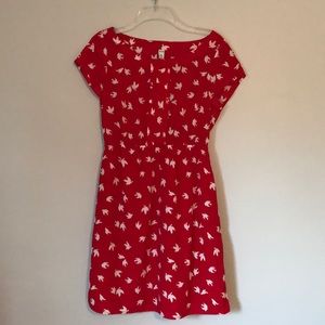 Red short-sleeve dress.